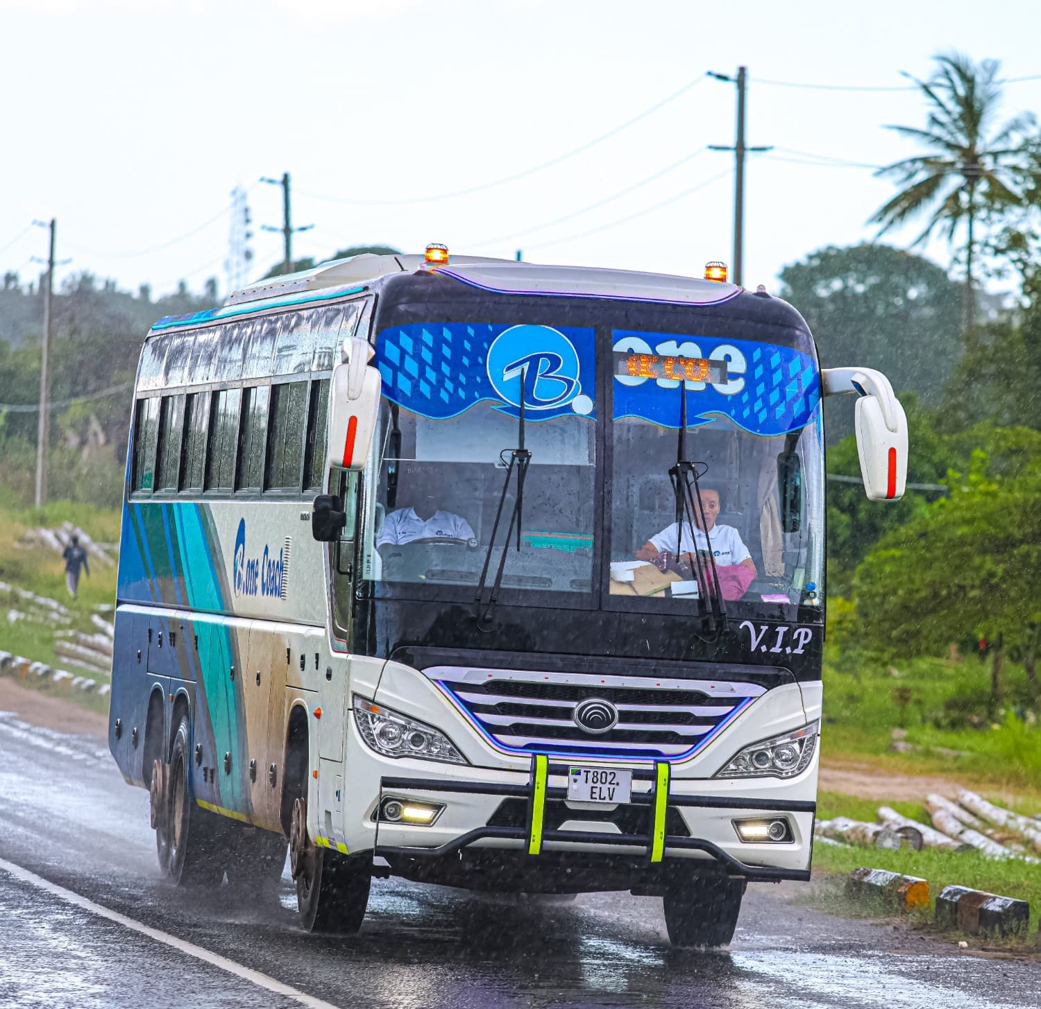 B.one Coach bus exterior